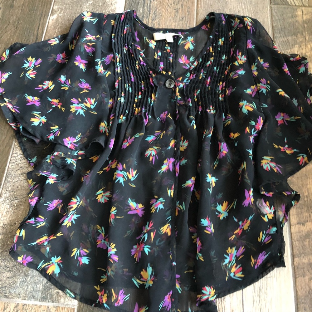 Blouse with flowers
